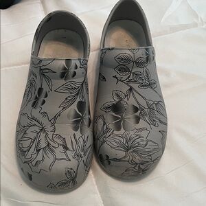 Black Floral Gray Clogs